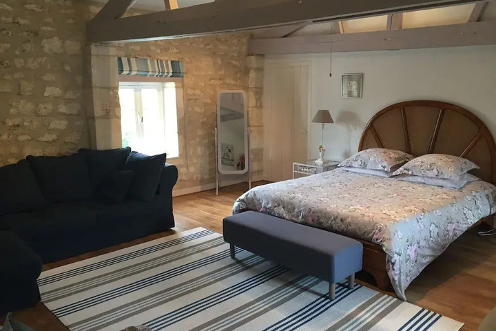 Room 3 of 10