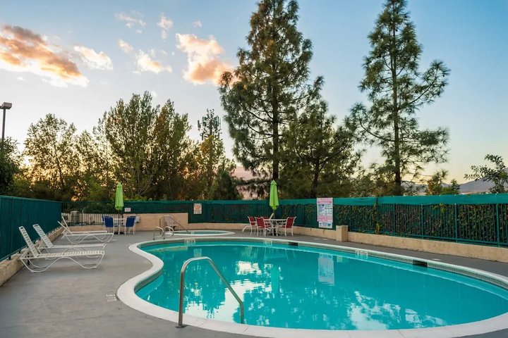 Pool 12 of 13