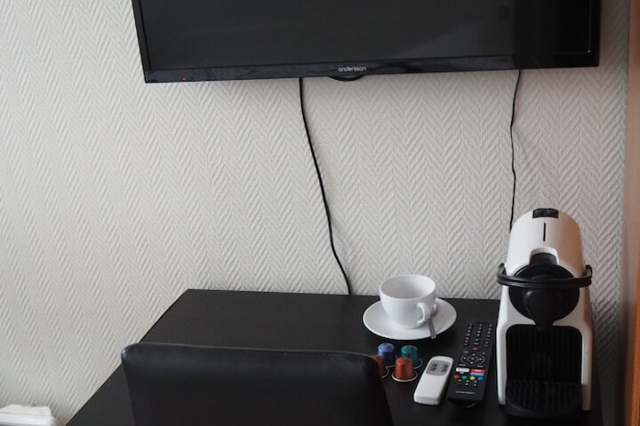 Room 6 of 31
