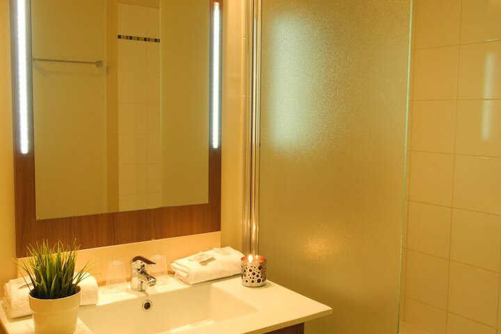 Clean Restrooms