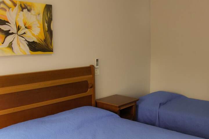 Room 5 of 31