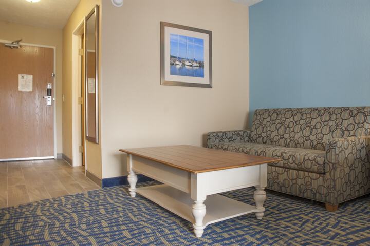 1 King Bed Petite Non Beach View (19 of 21)