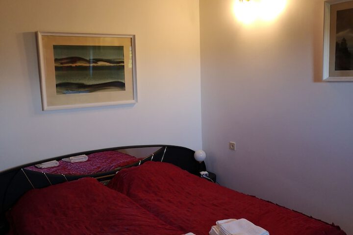 Room 5 of 45