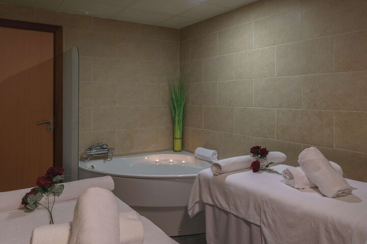 Spa 41 of 78