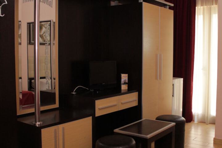 Room 10 of 22