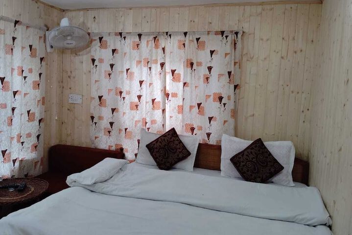 Room 2 of 23