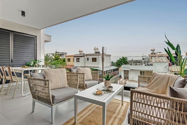 Sanders Only Limassol - Full Building