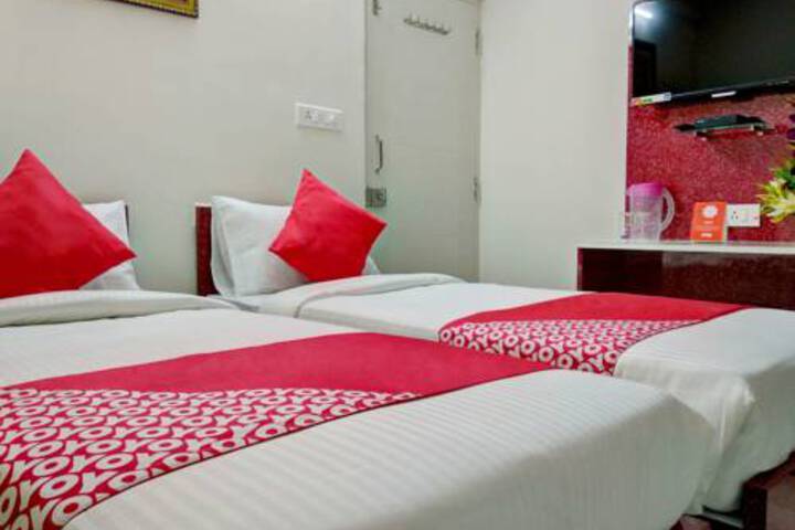 Room 5 of 13