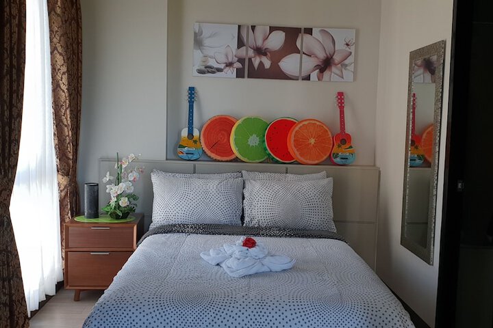Room 7 of 76