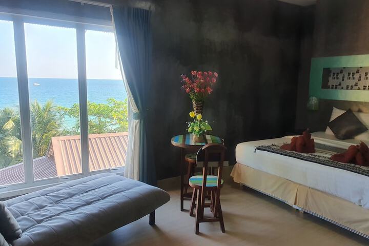 Room 14 of 60