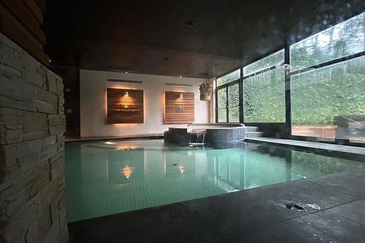 Spa 41 of 64