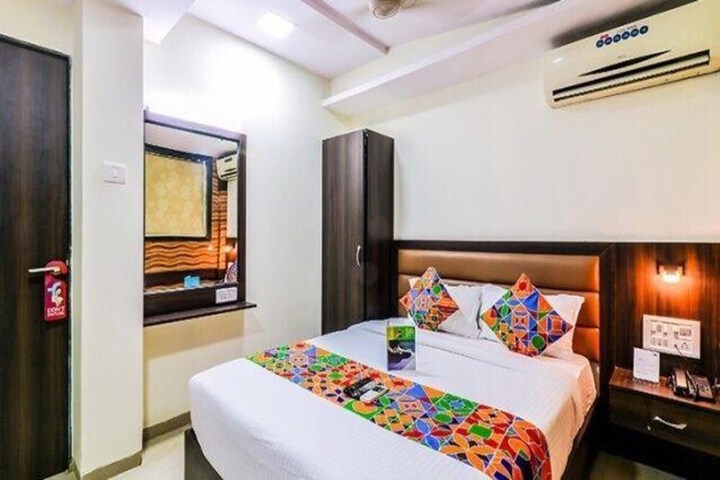 Room 5 of 20