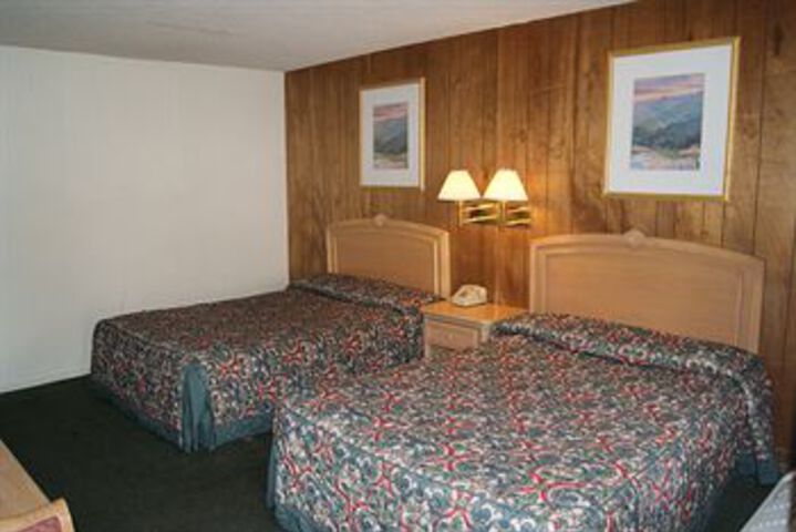 Room 6 of 14