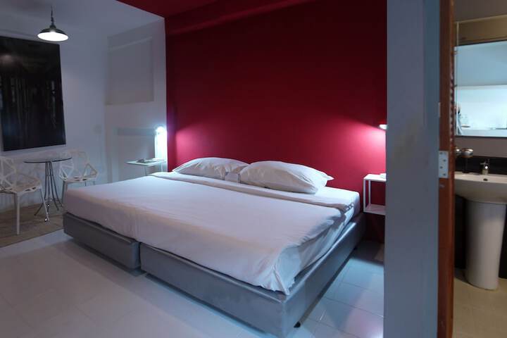 Room 25 of 74