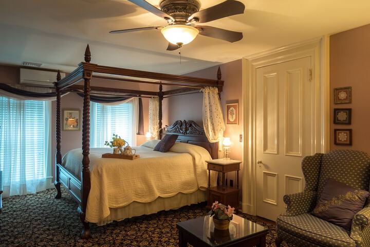 Room 5 of 31
