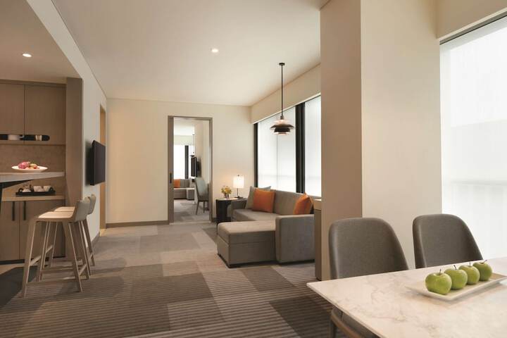 Room 13 of 36