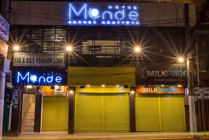 Hotel Monde
