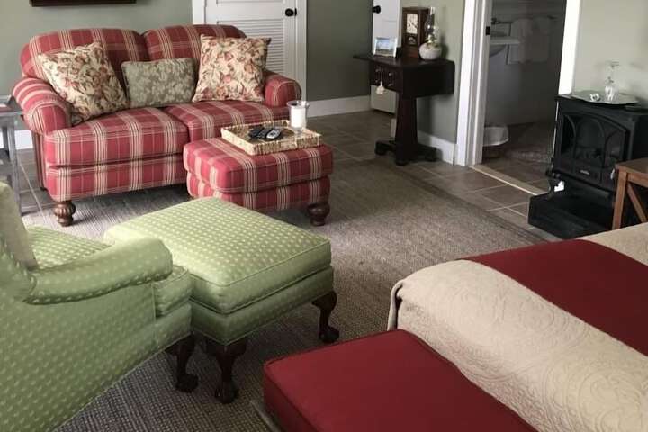 Room 10 of 77