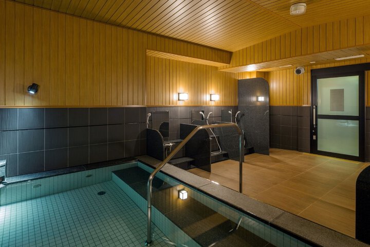 Room 23 of 37