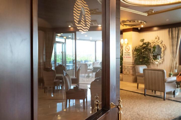 Hotel Interior 6 of 120