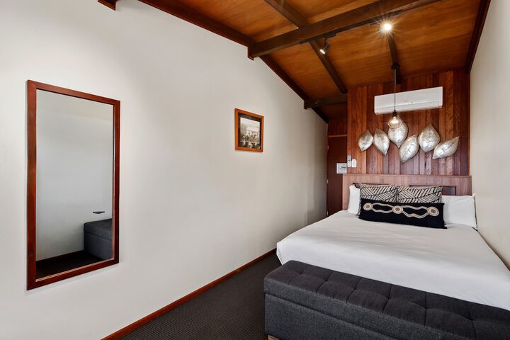 Room 12 of 53