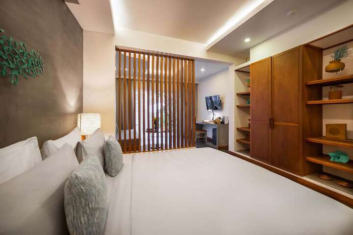 Room 14 of 52