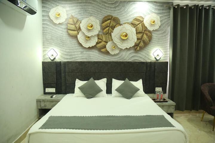 Room 19 of 30