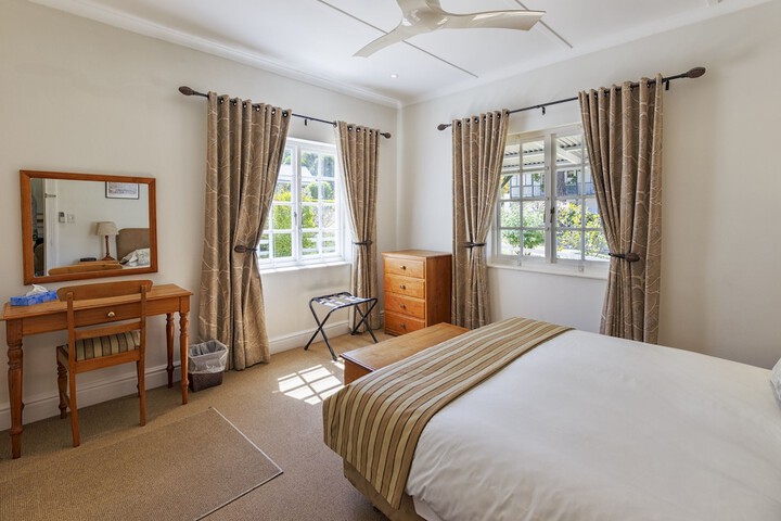 Room 10 of 85