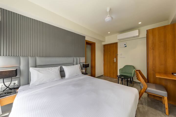 Room 30 of 63