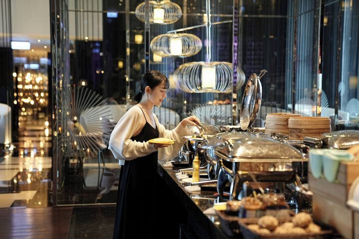 Breakfast/Coffee Service 120 of 182