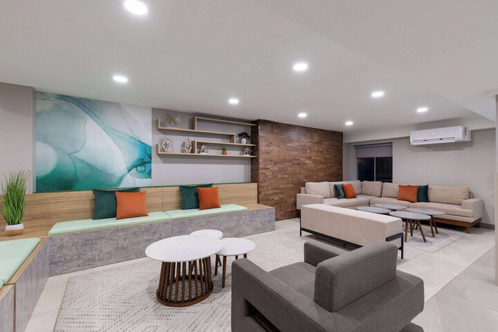 Hotel Interior 4 of 30