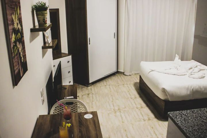 Room 30 of 39