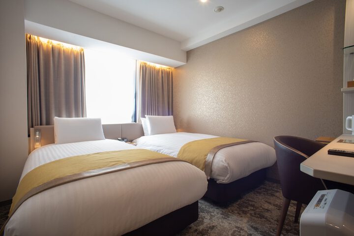 Room 10 of 87