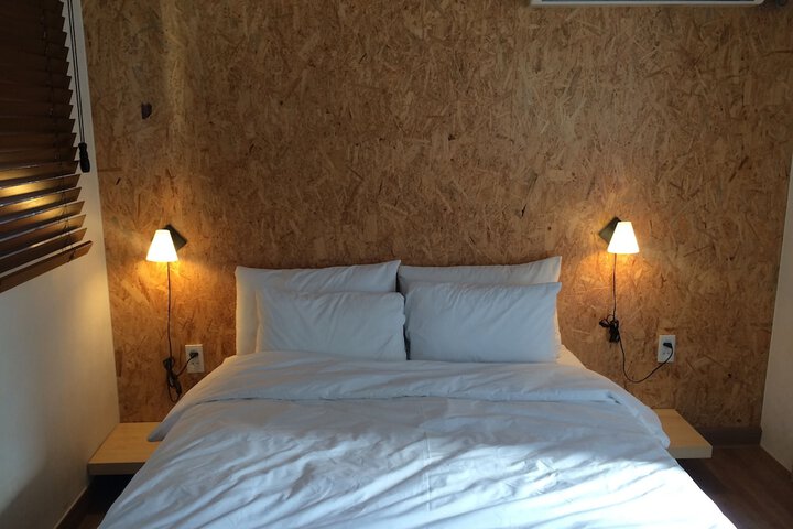 Room 11 of 68