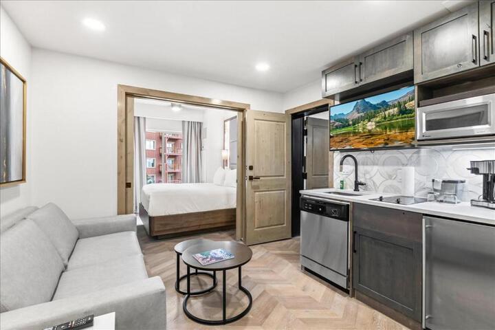 Photo of Ski in / out at Westgate Remodeled Studio, Resort amenities, Multiple Pools, Spa, & Restaurant 4503B