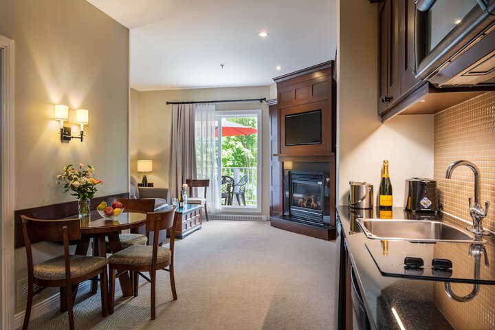 Dining Photos