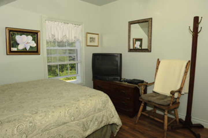 Room 27 of 36
