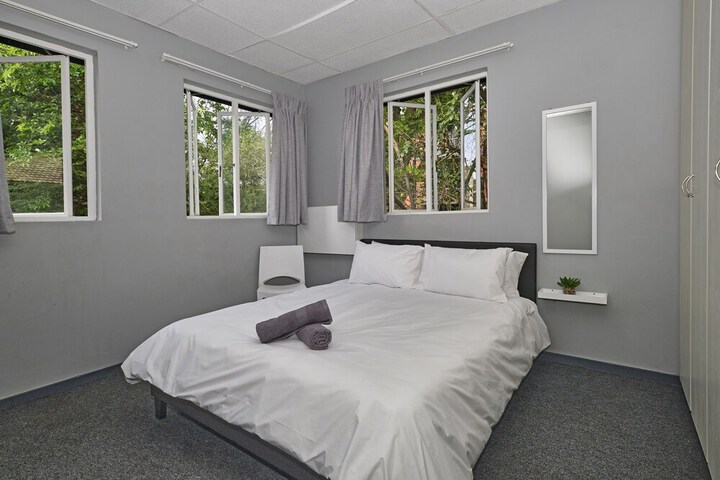 Room 18 of 34