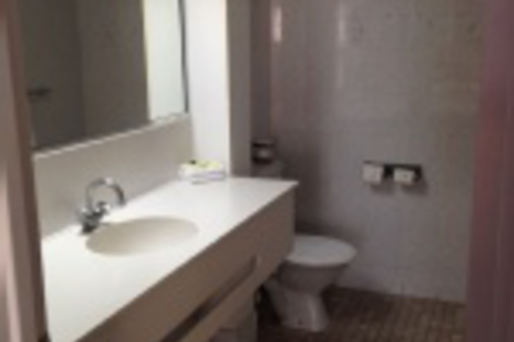 Room 72 of 84