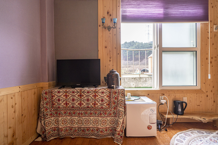 Room 72 of 79