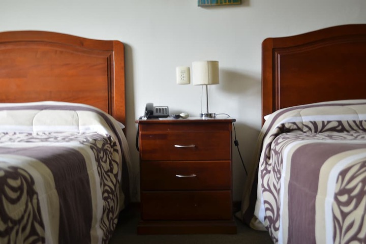Room 3 of 73