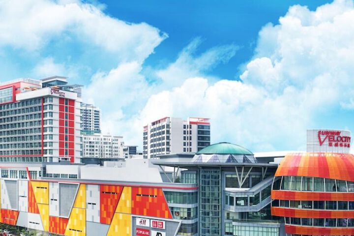 Shopping mall