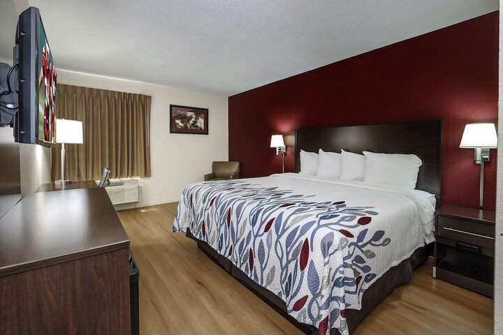 Superior King Bed (13 of 14)