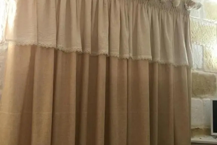 Room 4 of 23