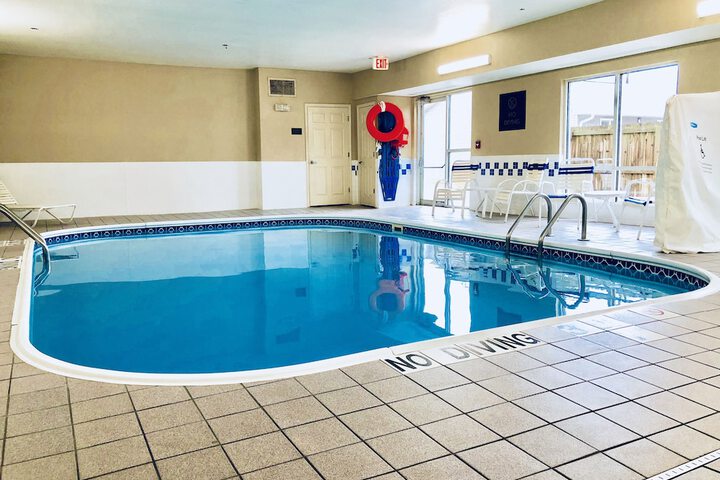 Pool Hotel