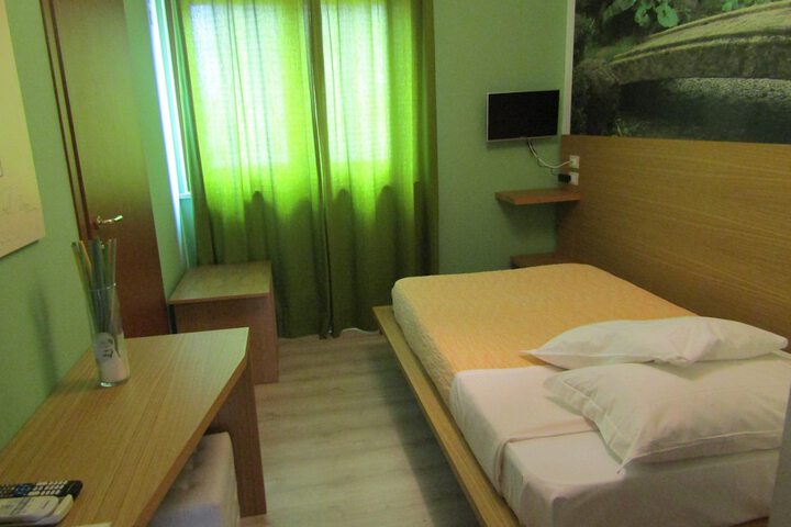 Room 15 of 45