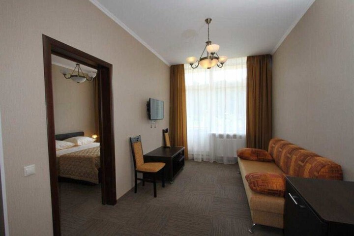 Room 7 of 75