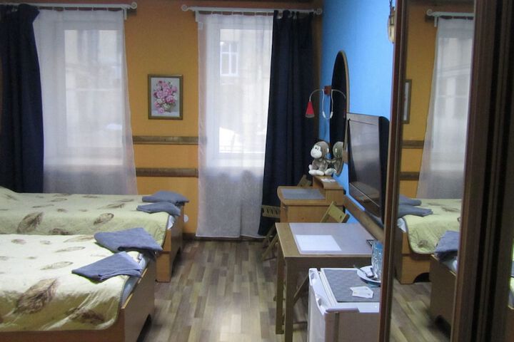 Room 16 of 93