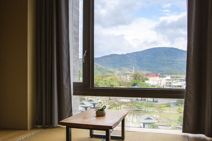 Room 8 of 34
