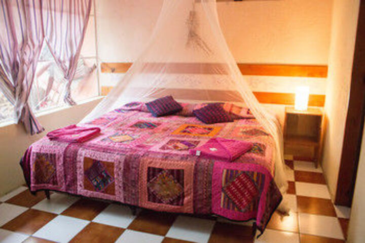 Room 10 of 26
